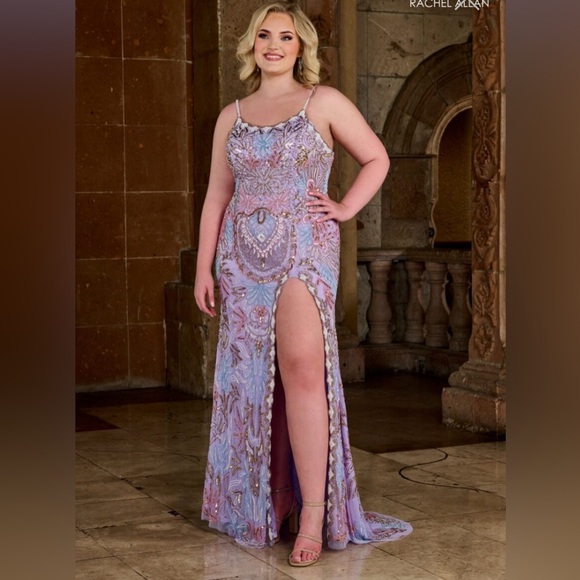 Gorgeous Rachel Allan Scallop Scoop-Neck High Slit Beaded Prom Gown - Picture 6 of 16